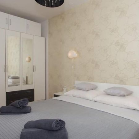 Michael Apartment Omis Bagian luar foto